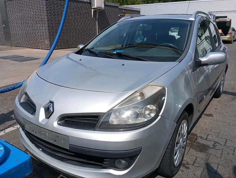 Grau Gebraucht 2008 Renault Clio II Kleinwagen | 1.200 € (Fairer Preis) - Bild 1/4