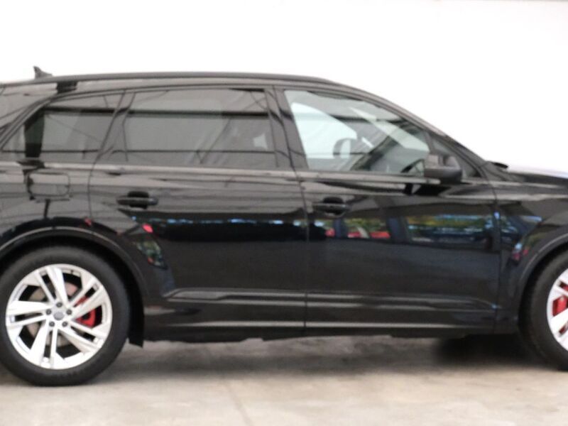 Gebraucht Audi SQ7 Ambiente 435 PS (319 kW) 2020 Schwarz SUV