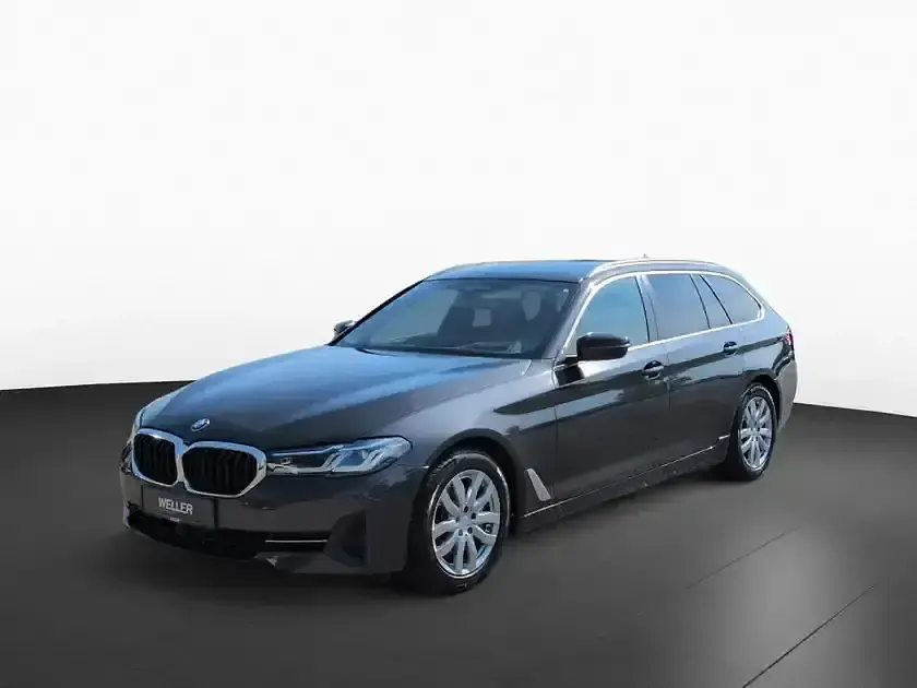 Gebraucht BMW 530 Sport Line 286 PS (210 kW) 2023 Sophistograu metallic (grau) Kombi