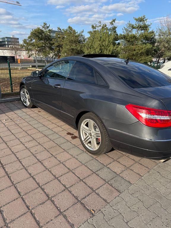 Gebraucht Mercedes E350 231 PS (169 kW) 2010 Grau Coupé