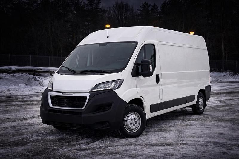 Gebraucht Peugeot Boxer 140 PS (102 kW) 2020 Weiß Van