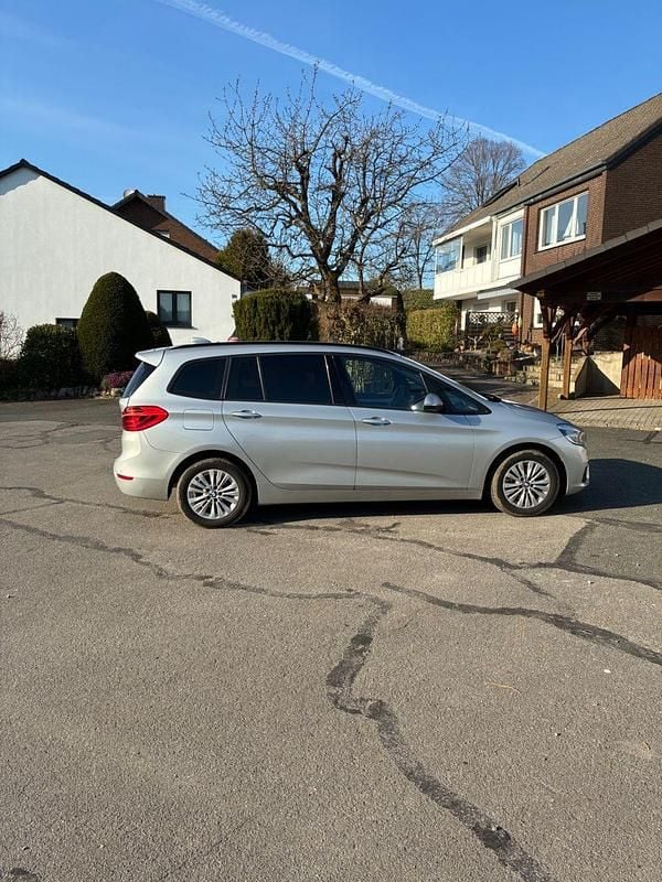 Gebraucht BMW 218 Gran Tourer Advantage 150 PS (110 kW) 2017 Silber Van / Kleinbus