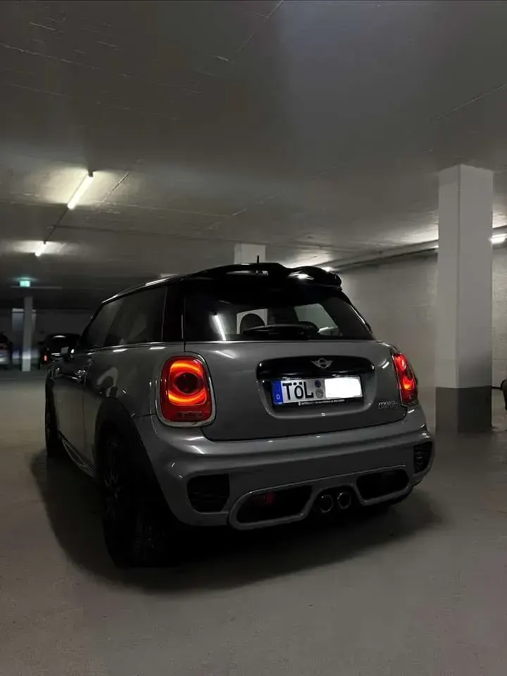 Używany Mini John Cooper Works Chili 192 KM (141 kW) 2017 Szary Hatchback