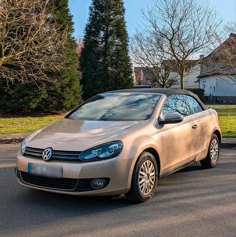 Gebraucht VW Golf 105 PS (77 kW) 2011 Gold Cabrio