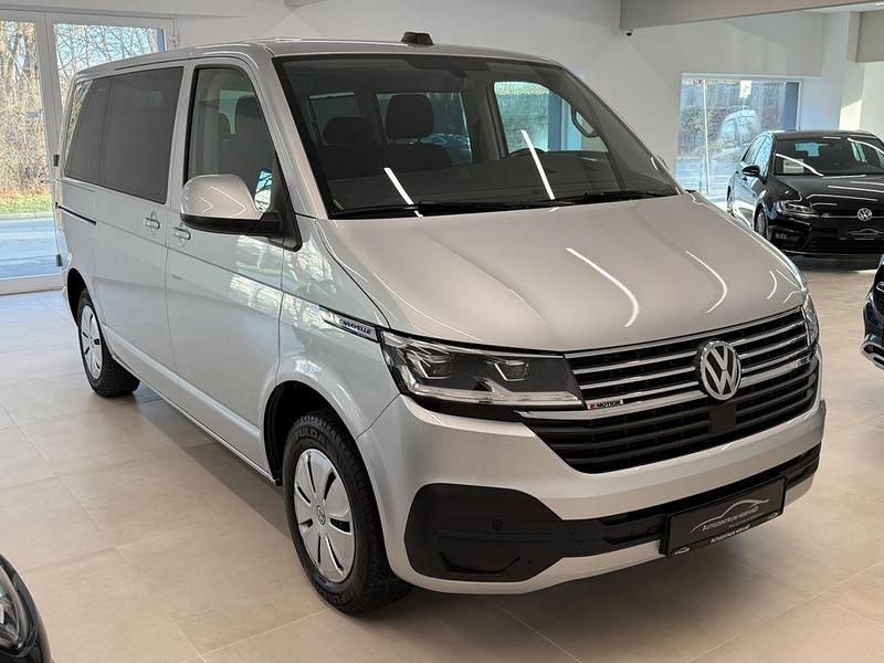 Gebraucht VW Caravelle 150 PS (110 kW) 2021 Silber Van / Kleinbus