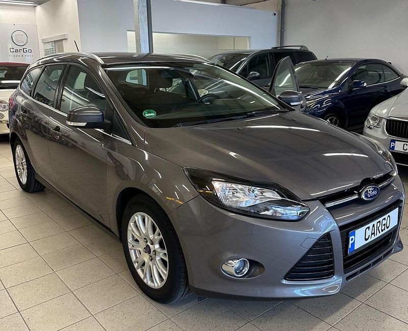 Używany Ford Focus Titanium 150 KM (110 kW) 2012 Brązowy Kombi