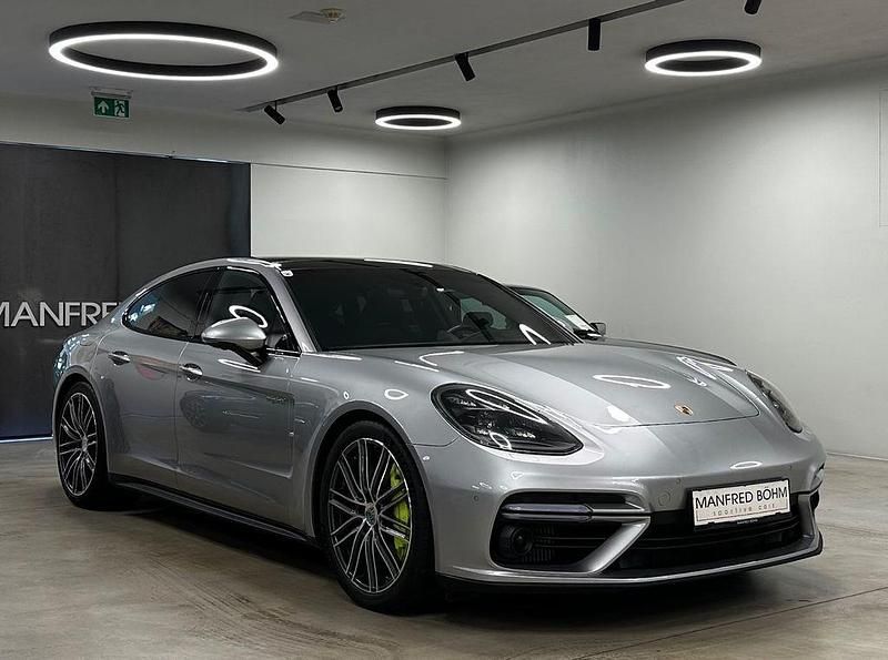Silber Gebraucht 2020 Porsche Panamera Turbo S Limousine | 86.970 € (Fairer Preis) - Bild 1/4