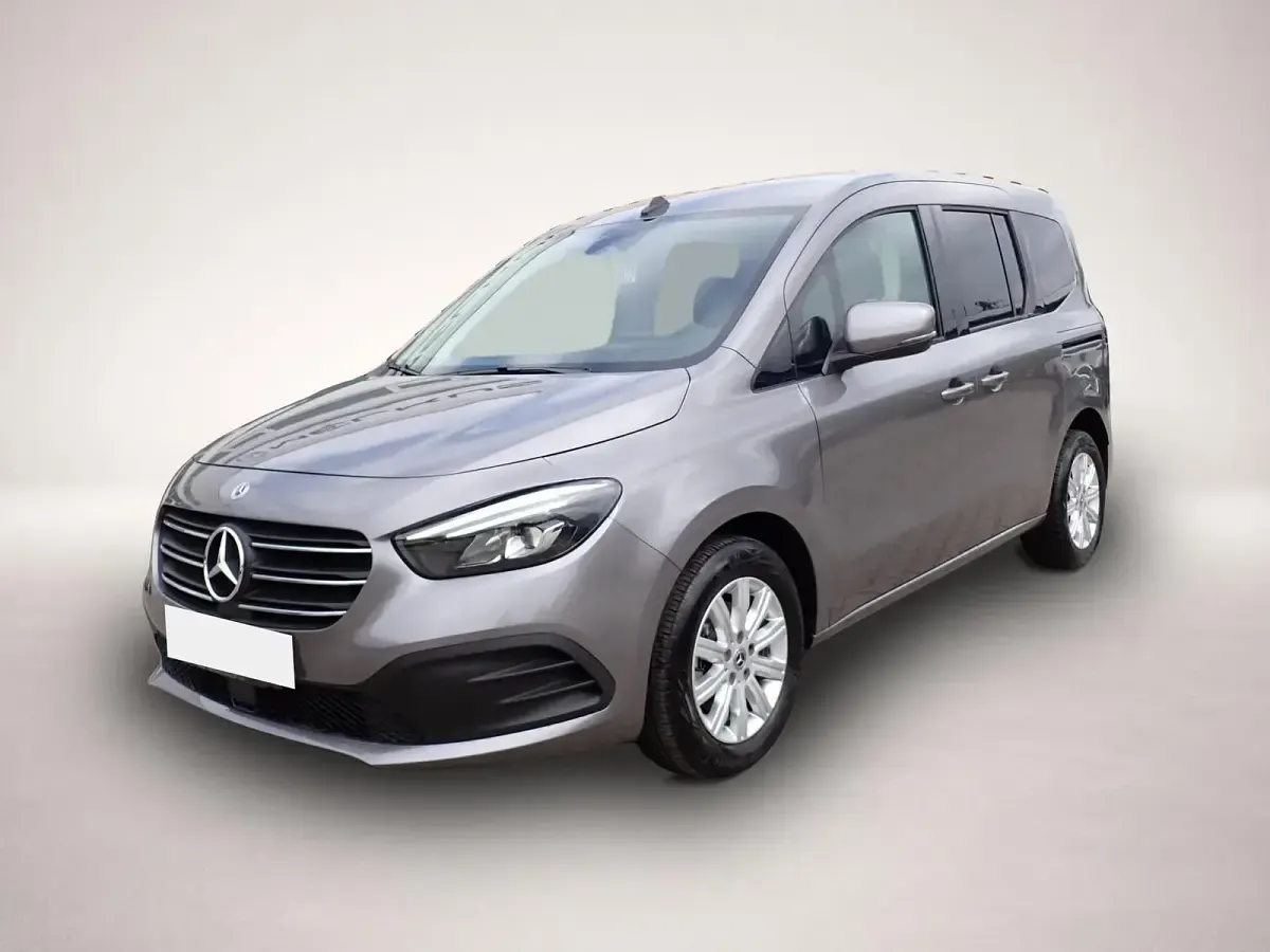 Gebraucht Mercedes T160 95 PS (69 kW) 2023 Manufacturer Van / Kleinbus