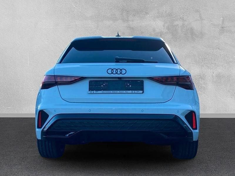 Gebraucht Audi A3 S-Line 150 PS (110 kW) 2025 Gletscherweiß metallic Limousine