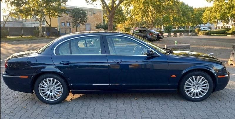 Blau Gebraucht 2006 Jaguar S-Type Executive Limousine | 9.450 € (Teuer) - Bild 1/4