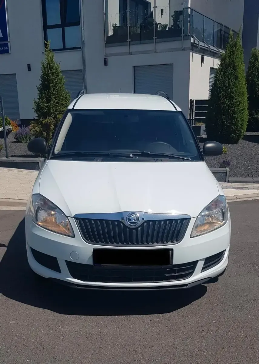 Gebraucht Skoda Roomster 75 PS (55 kW) 2015 Weiß Van / Kleinbus