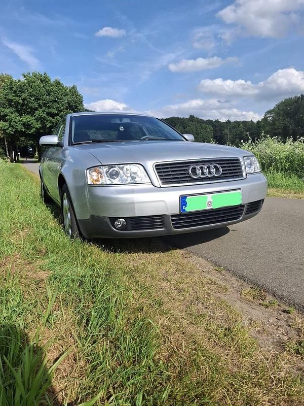 Silber Gebraucht 2002 Audi A6 Limousine | 2.000 € (Guter Preis) - Bild 1/4