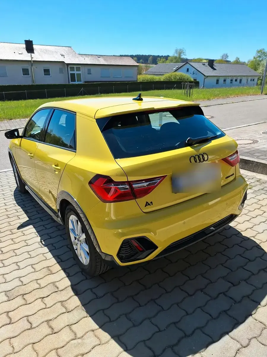 Gebraucht Audi A1 95 PS (69 kW) 2022 Gelb SUV