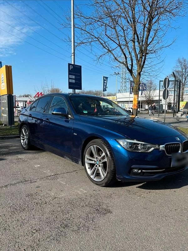 Gebraucht BMW 320 184 PS (135 kW) 2018 Blau Limousine