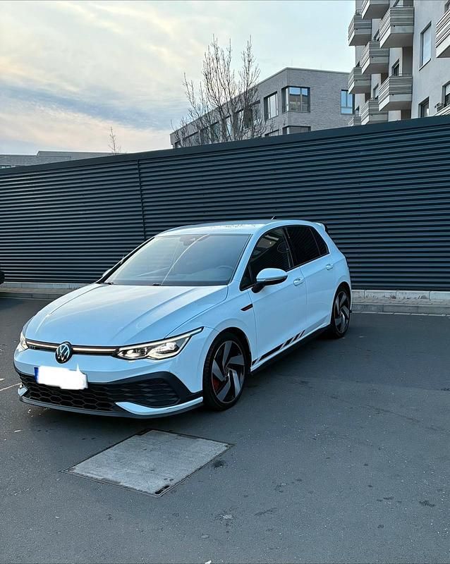 Gebraucht VW Golf VII GTI Clubsport 300 PS (220 kW) 2021 Weiß Kleinwagen