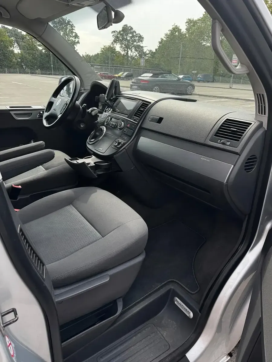 Gebraucht VW Multivan Highline 174 PS (127 kW) 2005 Silber Van / Kleinbus