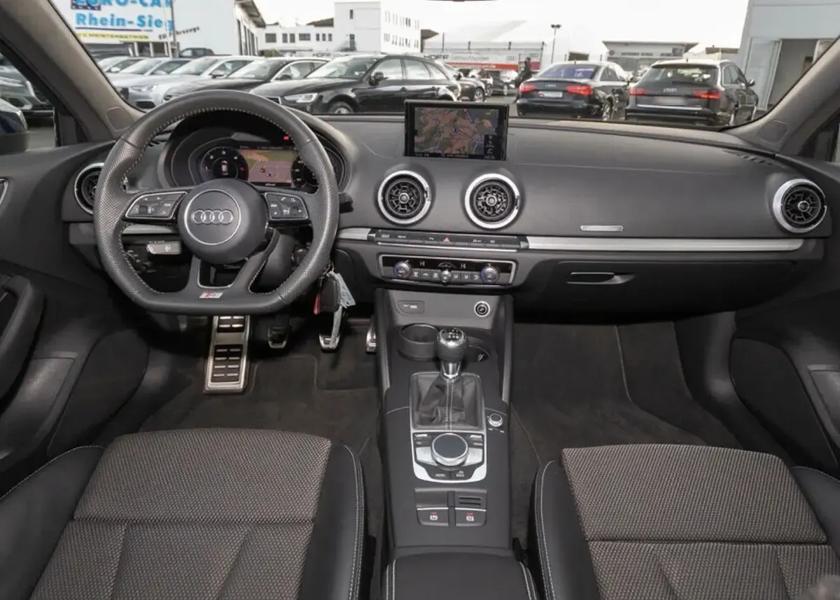 Używany Audi A3 S-Line 150 KM (110 kW) 2017 Niebieski Sedan/Limuzyna