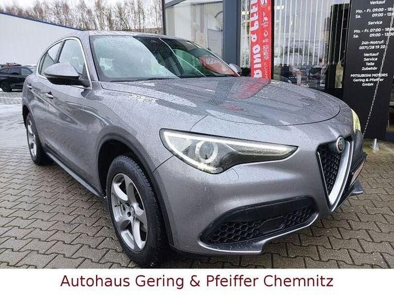 Gebraucht Alfa Romeo Stelvio Super 200 PS (147 kW) 2018 Silber SUV