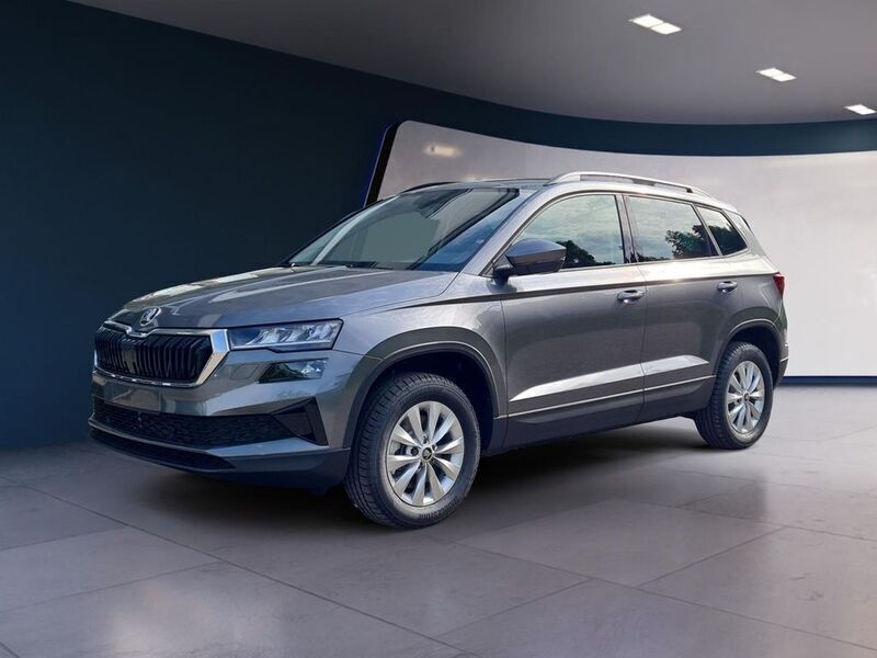Grau Neu 2025 Skoda Karoq Selection SUV | 33.990 € (Guter Preis) - Bild 1/4