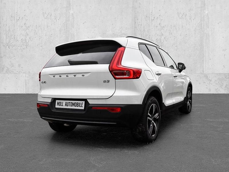 Gebraucht Volvo XC40 Plus 163 PS (119 kW) 2023 Weiss SUV