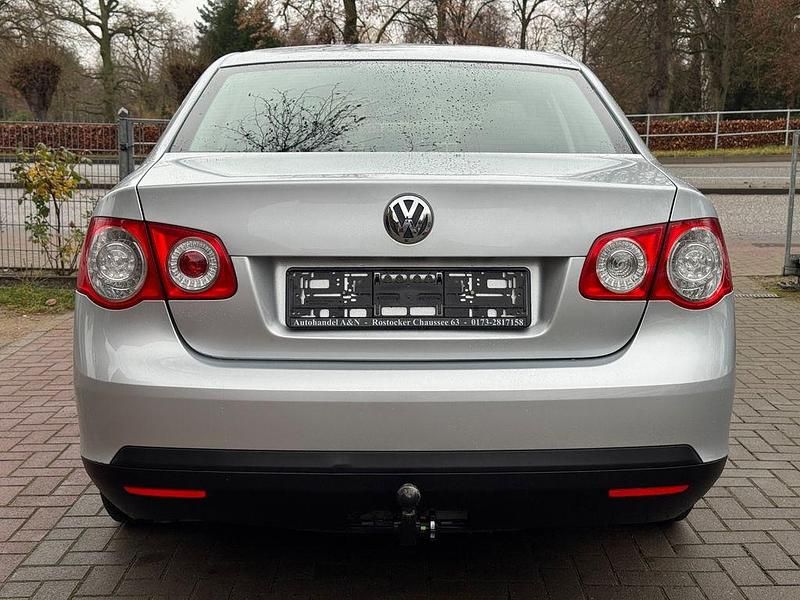 Gebraucht VW Jetta Comfortline 102 PS (75 kW) 2006 Silber Limousine