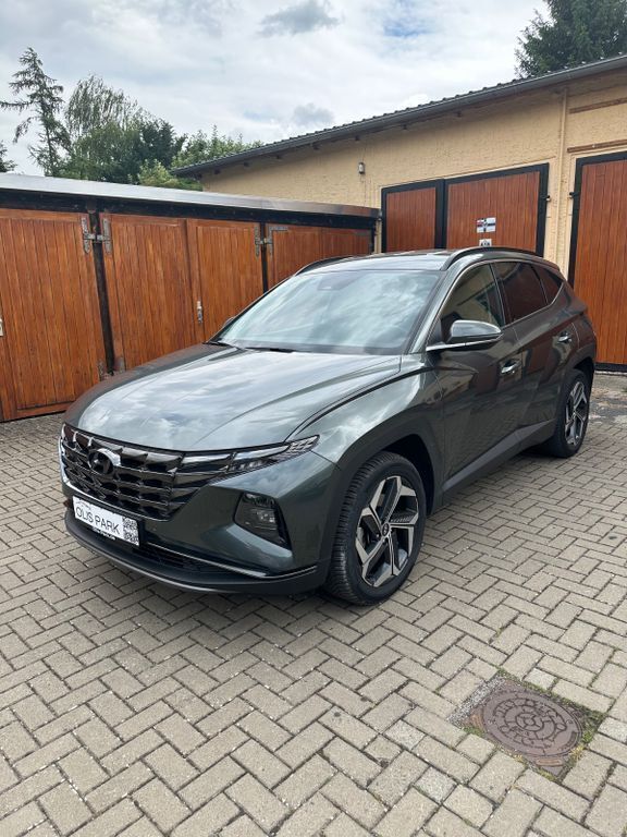 Grau Gebraucht 2022 Hyundai Tucson Trend SUV | 21.999 € (Guter Preis) - Bild 1/4