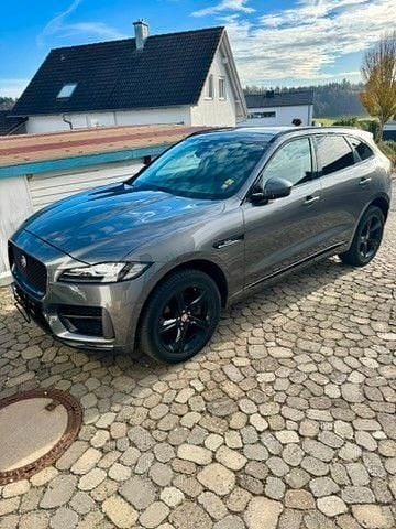 Grau Gebraucht 2017 Jaguar F-Pace R-Sport SUV | 15.900 € (Fairer Preis) - Bild 1/4