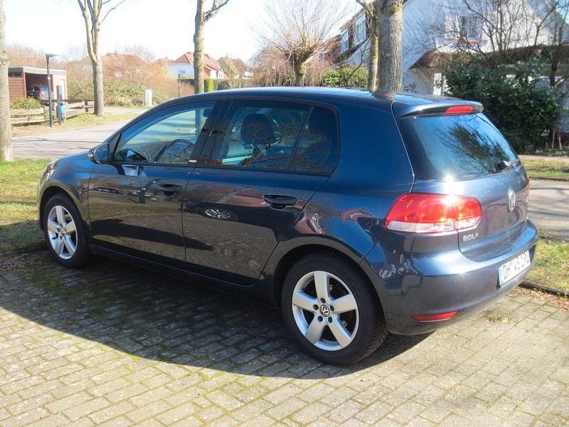 Gebraucht VW Golf VI Style 80 PS (58 kW) 2011 Blau Kleinwagen