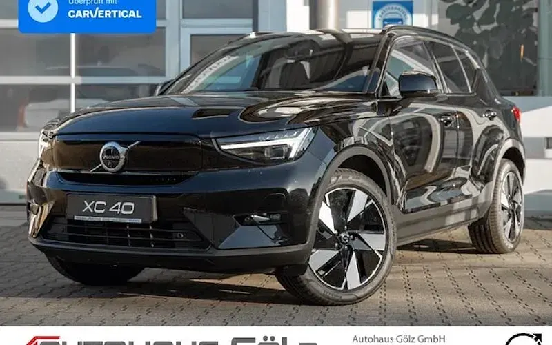 Używany Volvo EX40 Plus 185 kW (252 KM) 2025 Czarny SUV