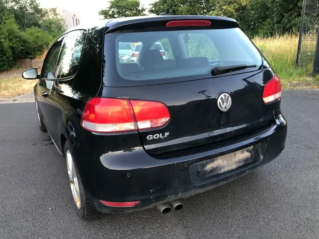 Gebraucht VW Golf VI 140 PS (102 kW) 2010 Schwarz Kleinwagen
