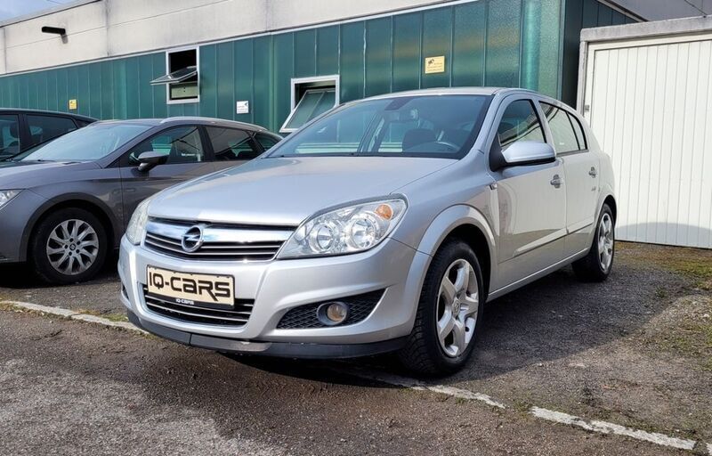 Gebraucht Opel Astra Catch Me 90 PS (66 kW) 2007 Silber Limousine