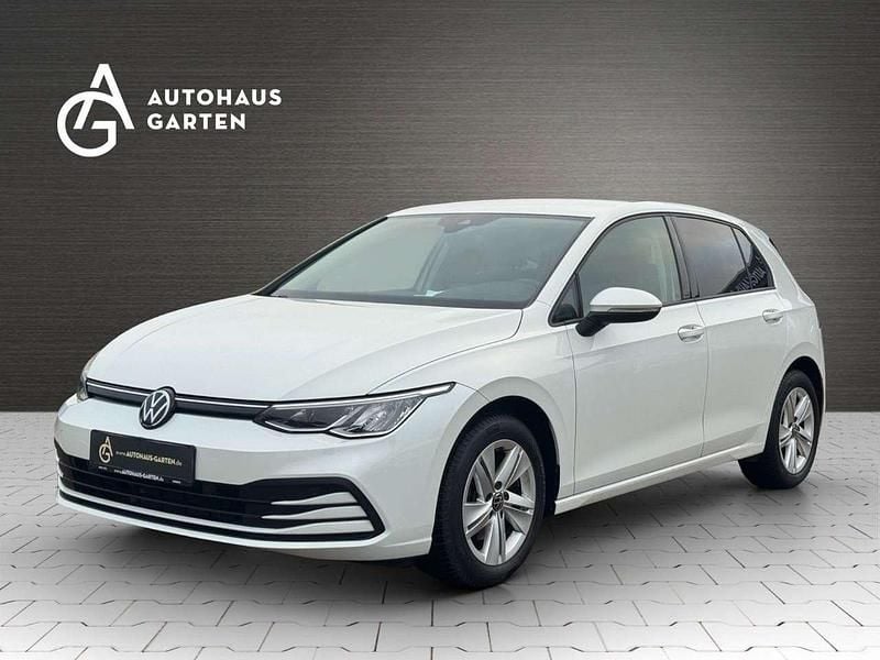 Weiß Gebraucht 2020 VW Golf VIII Life Limousine | 12.950 € (Superpreis) - Bild 1/3