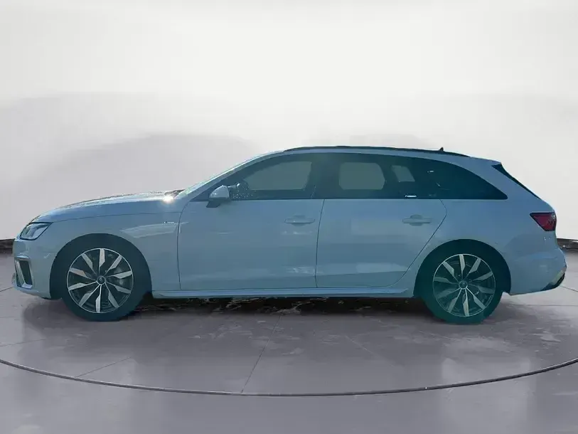 Gebraucht Audi A4 S-Line 204 PS (150 kW) 2023 Weiß Kombi