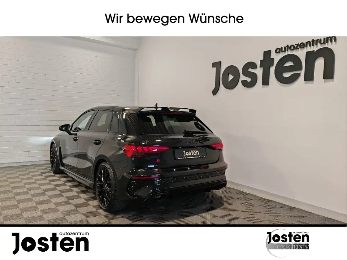 Gebraucht Audi RS3 Sportback Design 400 PS (294 kW) 2022 Schwarz (mythosschwarz metallic) Kleinwagen