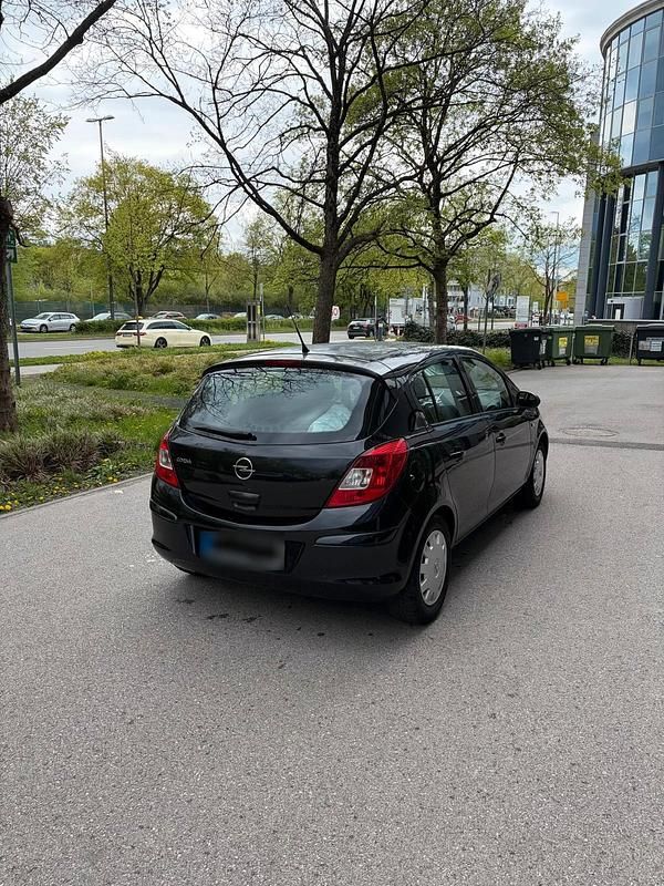 Second-hand Opel Corsa 80 CP (58 kW) 2008 Negru Hatchback