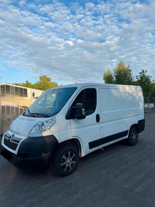 Weiß Gebraucht 2011 Citroën Jumper Van / Kleinbus | 6.300 € (Guter Preis) - Bild 1/4