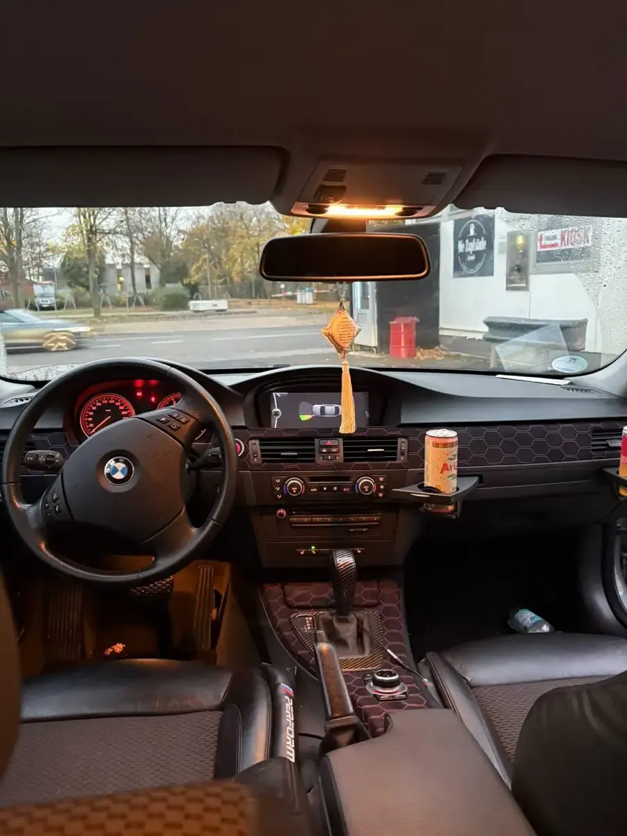 Gebraucht BMW 325 218 PS (160 kW) 2008 Grau Limousine
