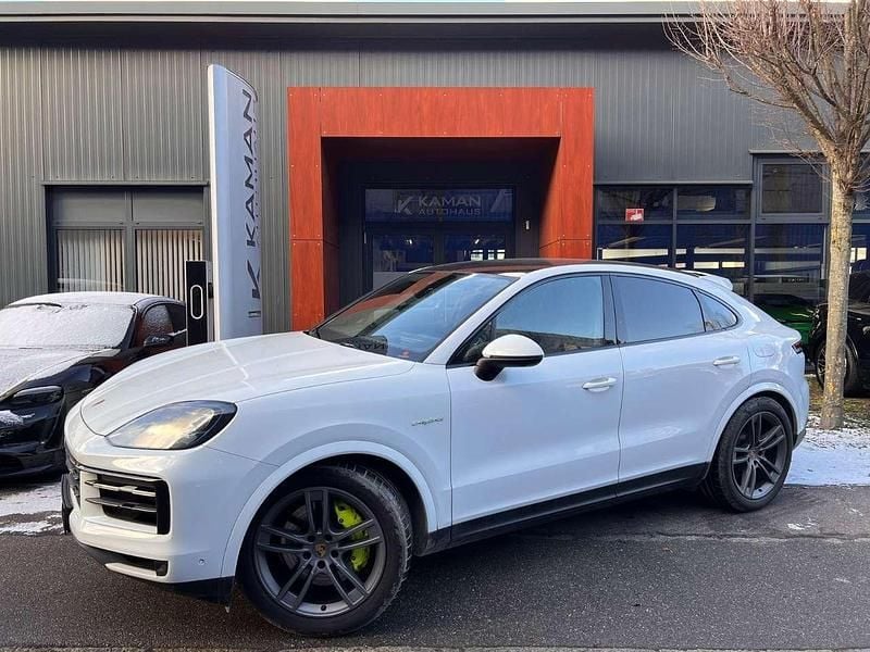 Weiß Gebraucht 2024 Porsche Cayenne Coupe Coupé | 95.400 € (Superpreis) - Bild 1/3