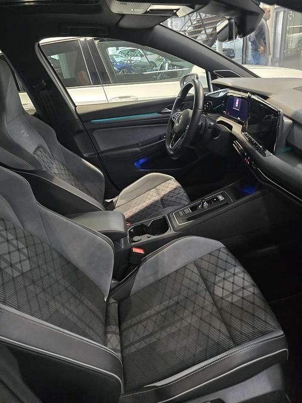 Gebraucht 2022 VW Golf VIII R-line Limousine | 26.950 € (Superpreis) - Bild 1/3