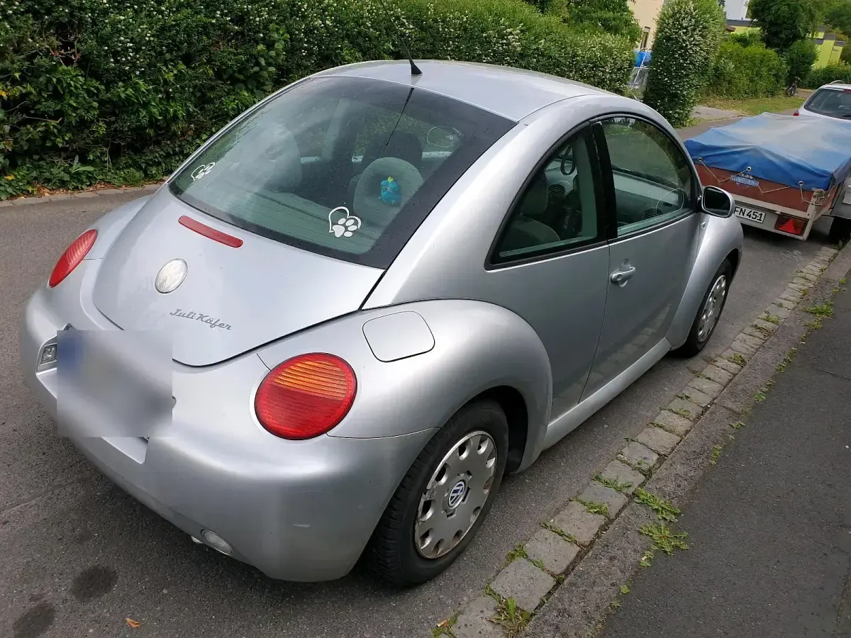 Gebraucht VW New Beetle 75 PS (55 kW) 2002 Silber Kleinwagen