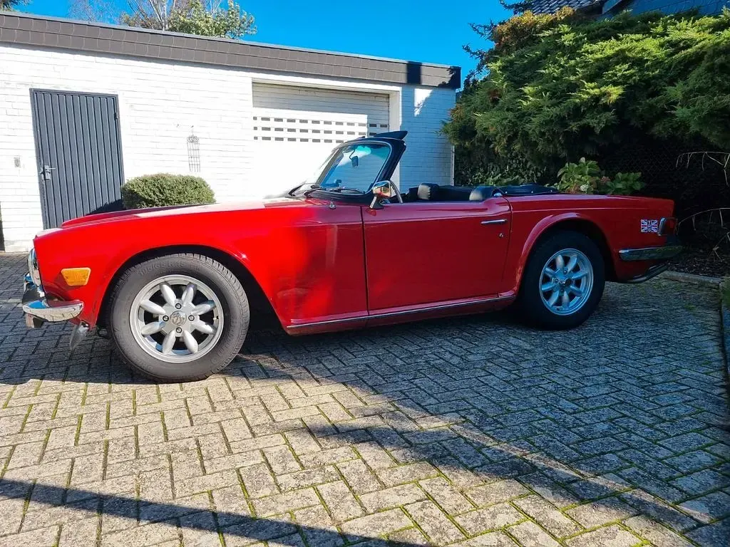 Gebraucht Triumph TR6 137 PS (100 kW) 1975 Rot Cabrio