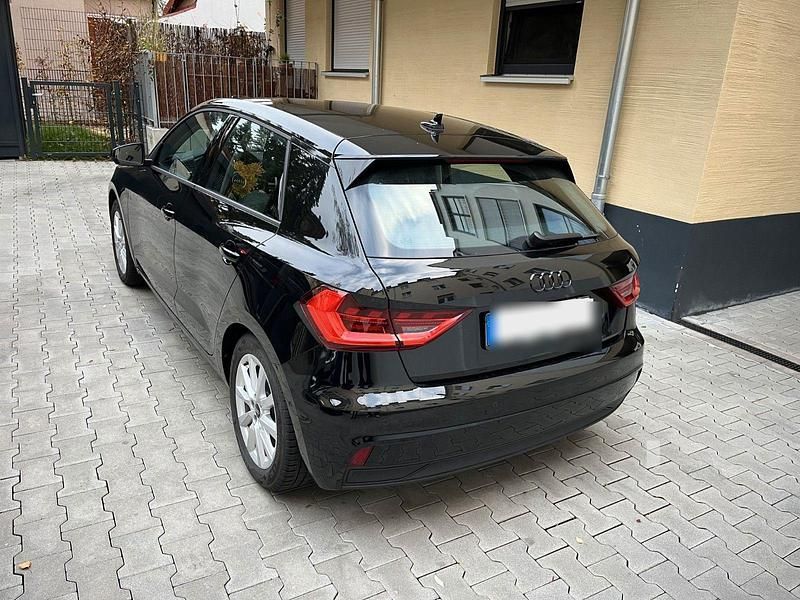 Gebraucht Audi A1 Sportback Advanced 95 PS (69 kW) 2022 Schwarz Kleinwagen