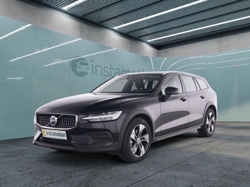 Gebraucht Volvo V60 CC Plus 197 PS (144 kW) 2023 Schwarz Kombi