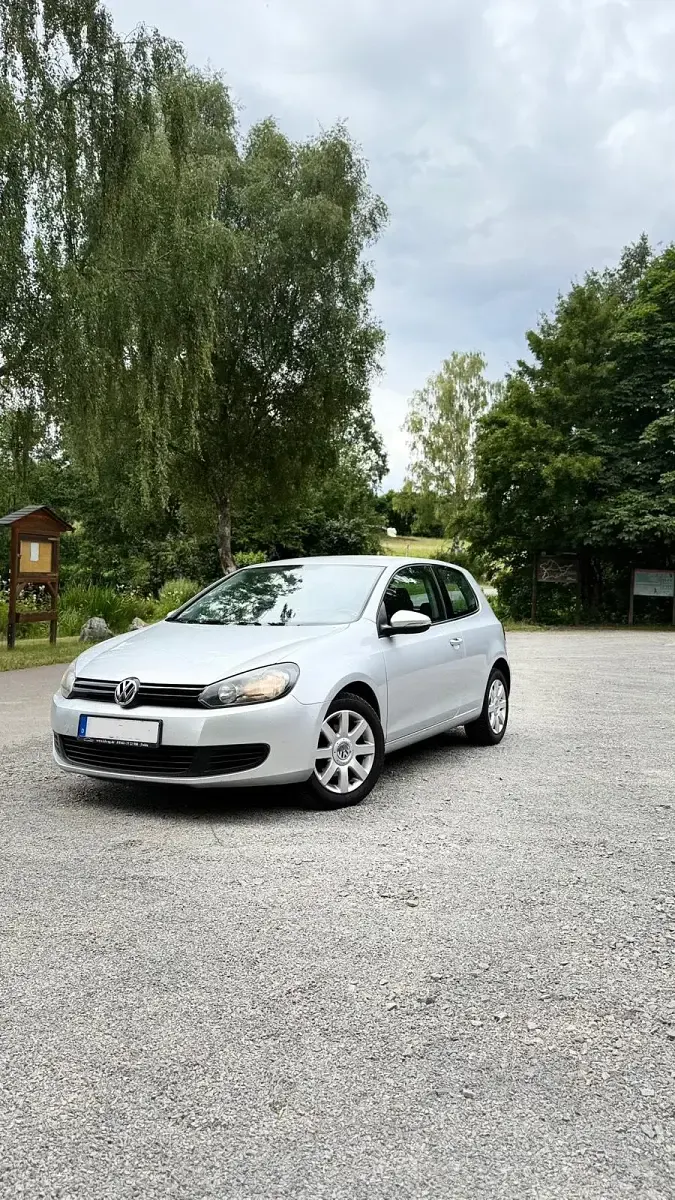 Gebraucht VW Golf 80 PS (58 kW) 2010 Silber Coupé