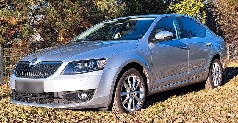 Silber Gebraucht 2013 Skoda Octavia Style Limousine | 8.850 € (Fairer Preis) - Bild 1/4