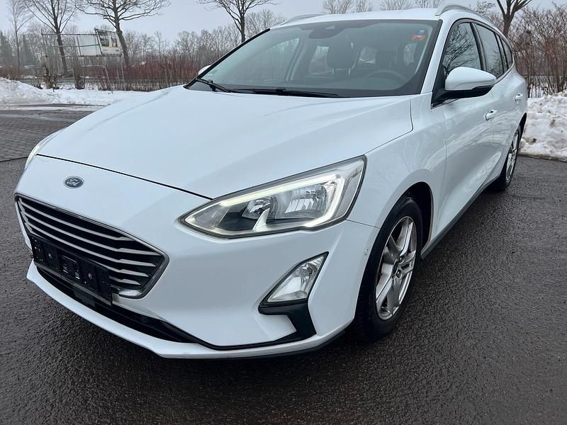 Gebraucht Ford Focus Cool & Connect 95 PS (69 kW) 2019 Weiß Kombi
