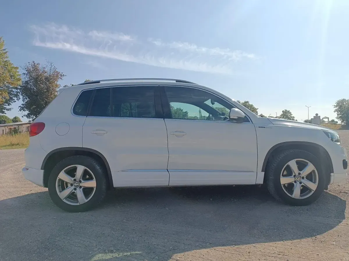 Gebraucht VW Tiguan LOUNGE 122 PS (89 kW) 2015 Weiß SUV
