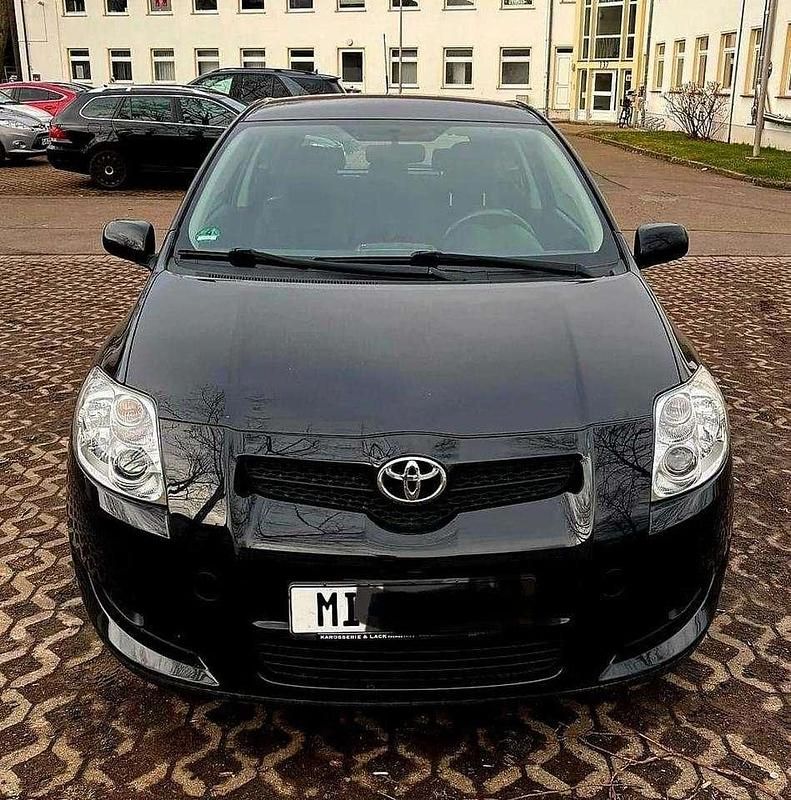 Schwarz Gebraucht 2009 Toyota Auris Team Limousine | 5.000 € (Fairer Preis) - Bild 1/4