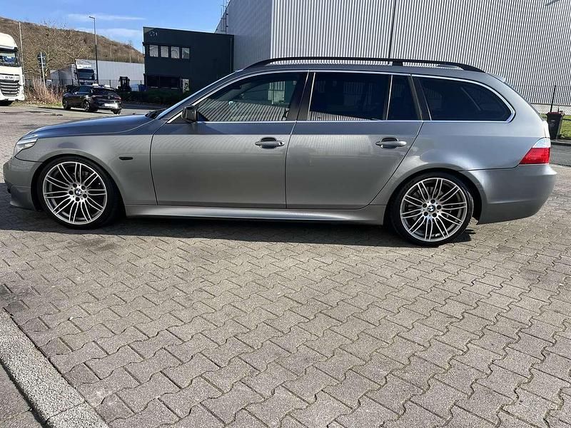 Gebraucht BMW 525 Advantage 197 PS (144 kW) 2008 Kombi