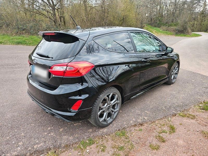 Gebraucht Ford Fiesta ST-Line 125 PS (91 kW) 2017 Schwarz Kleinwagen